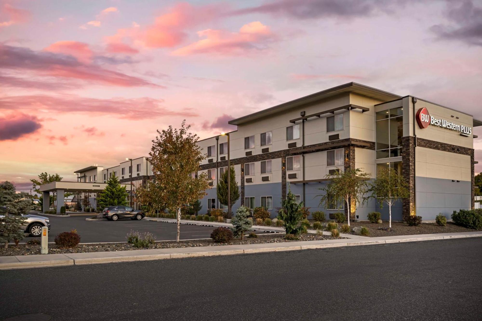 Best Western Plus The Inn At Hells Canyon Clarkston Exteriör bild